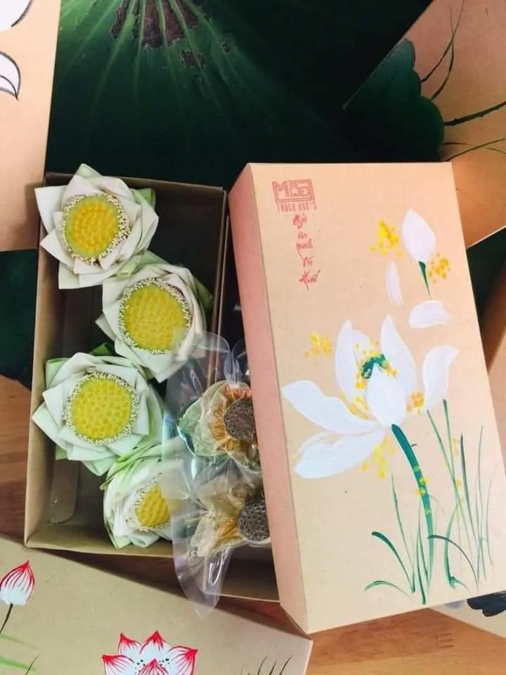 Hue Lotus Flower Tea – (Bach Lien Ngu Tra / Royal White Lotus Tea) [VSATTP]